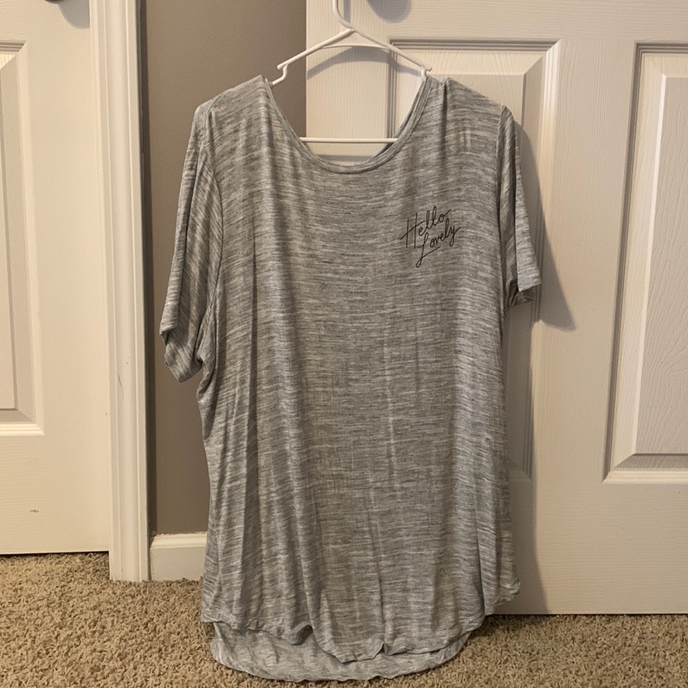 XL, gray old navy tshirt